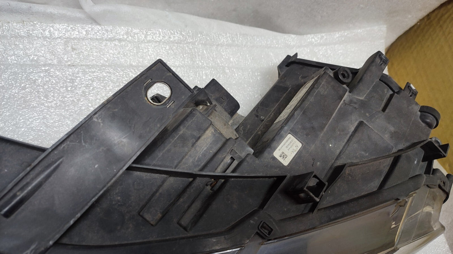 Audi Q3 Headlight Headlamp left Passenger Xenon  8U0941005A au161