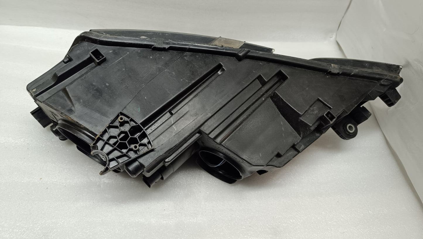 Skoda Octavia Right Driver O/S Halogen Headlight Headlamp 5e2941016c Mk3 SK106