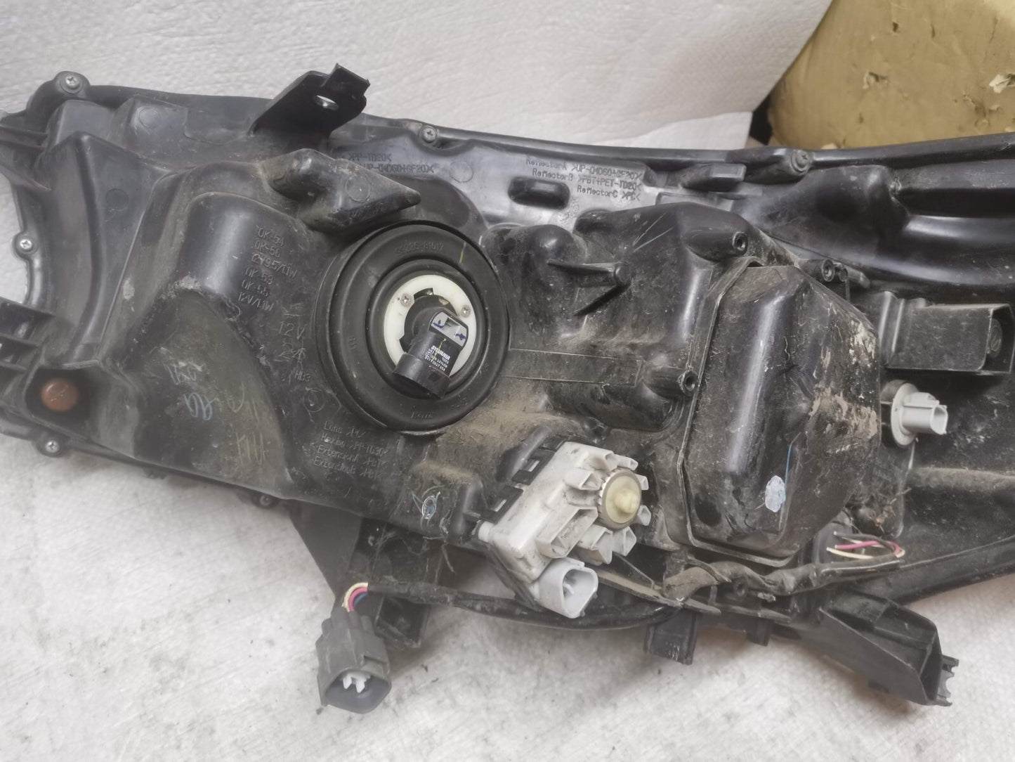 TOYOTA HILUX 2015-2019 DRIVER SIDE RIGHT FULL LED XENON HEADLIGHT GENUINE tohi10