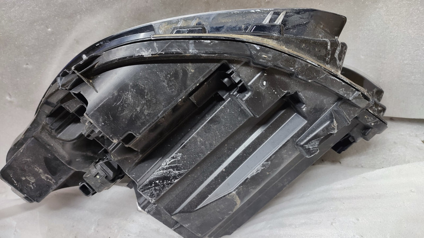 RENAULT CAPTUR HEADLAMP LED RIGHT DRIVER SIDE 260100119R MK2 2019-24 ren36