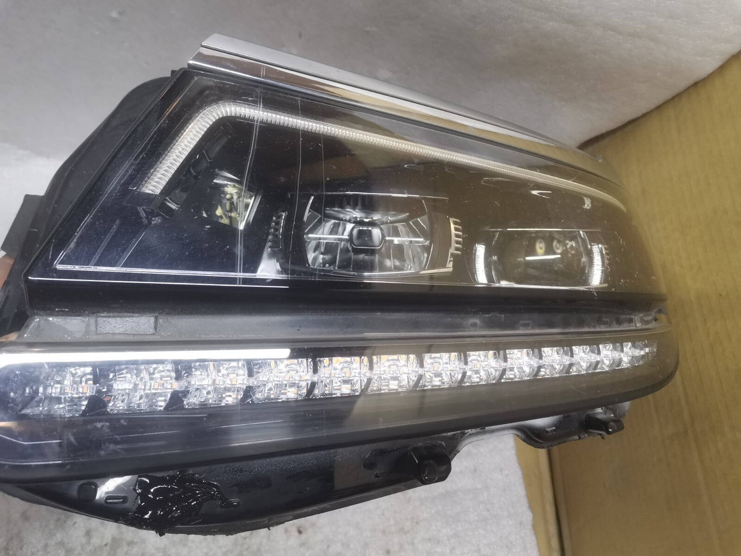 VOLKSWAGEN TIGUAN NS XENON LED HEADLIGHT 5NC941081A vwti119