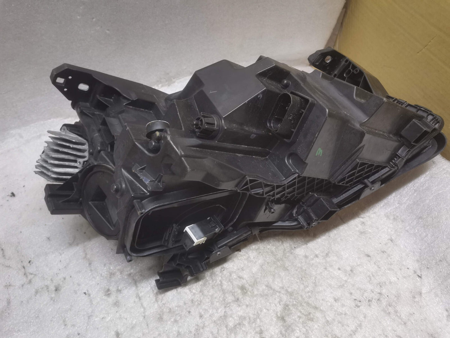 MERCEDES BENZ GLA 2017 -2020 LED PASSENGERSIDE HEADLIGHT A1569067100 m15650