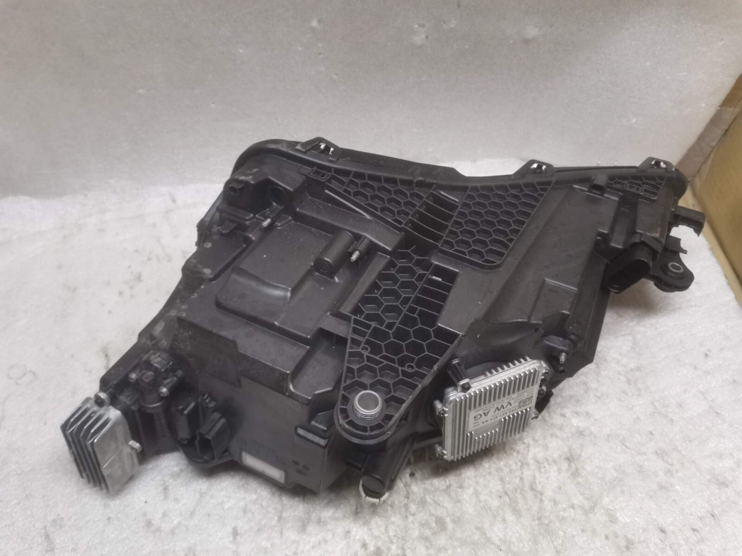 SKODA SUPERB MK3 FACELIFT CRYSTAL LED HEADLIGHT 2018-2021 DRIVER O/S 3V2941016D