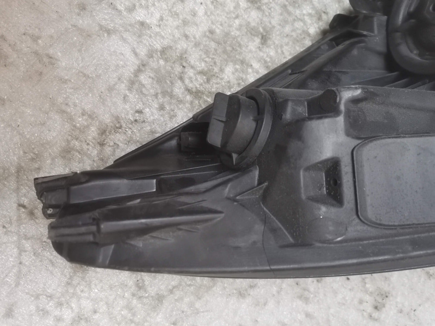 VAUXHALL CORSA E 2015 - 2019 PASSENGER HALOGEN HEADLIGHT 39108224LH vx70