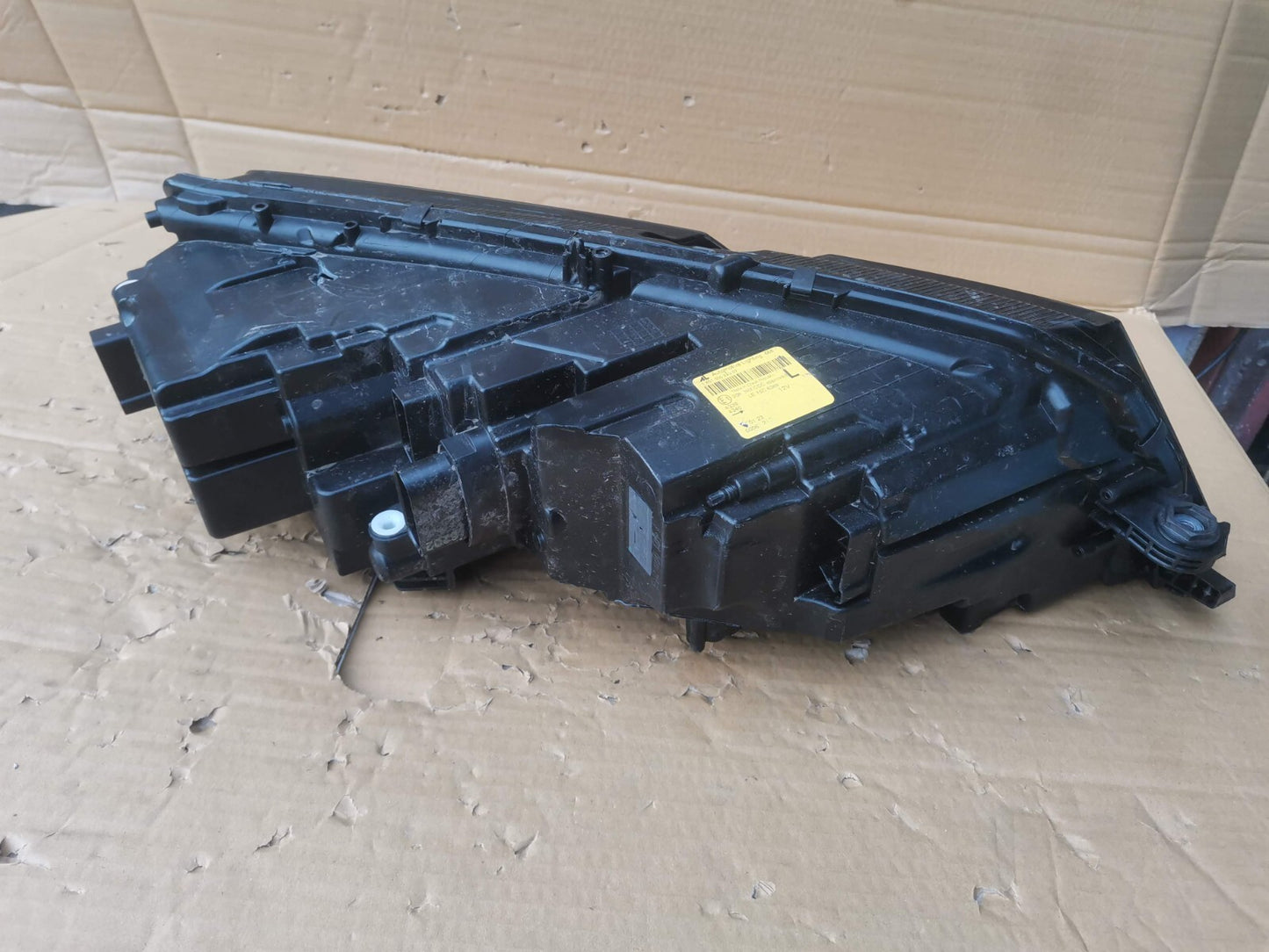 SKODA OCTAVIA MK3 FACELIFT NS PASSENGER SIDE HEADLIGHT LED XENON 5E2941015D sk65