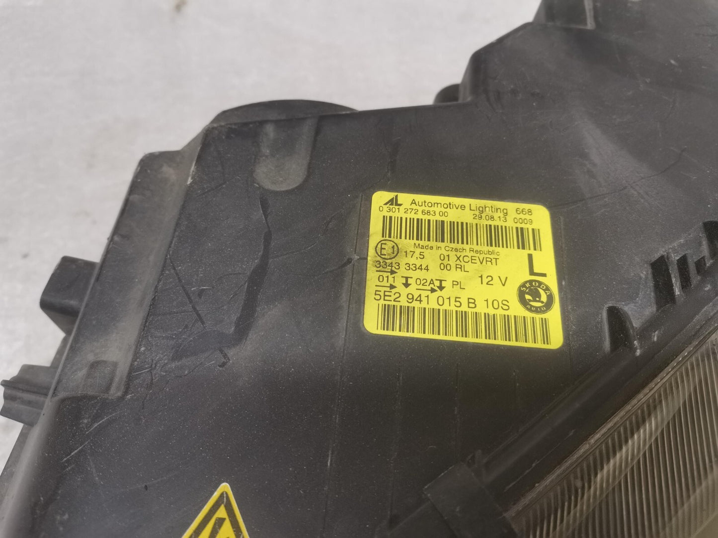 SKODA OCTAVIA Headlight Xenon Type With Bending Light Left Hand 2013-17 skoc51