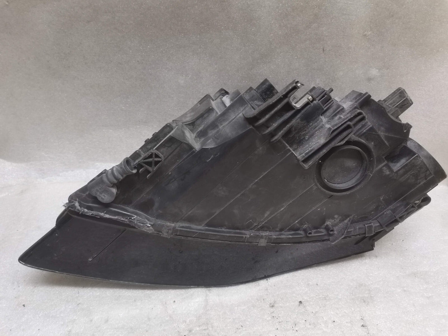 AUDI A4 B8 2008- 12  FRONT RIGHT DRIVER SIDE HEADLIGHT 8K0941004A au116