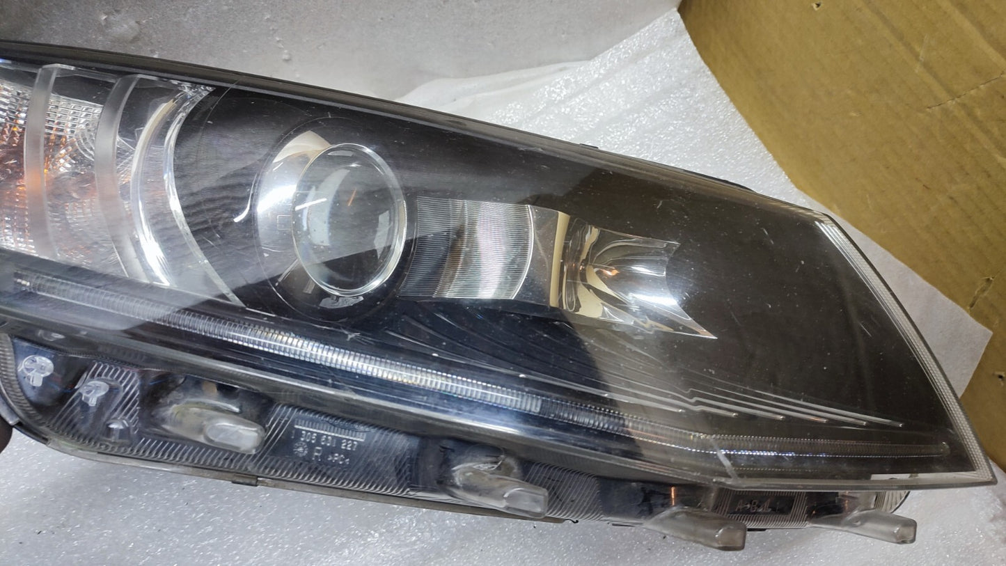 SKODA OCTAVIA 2013 - 2017 DRIVER XENON HEADLIGHT 5E2941016B