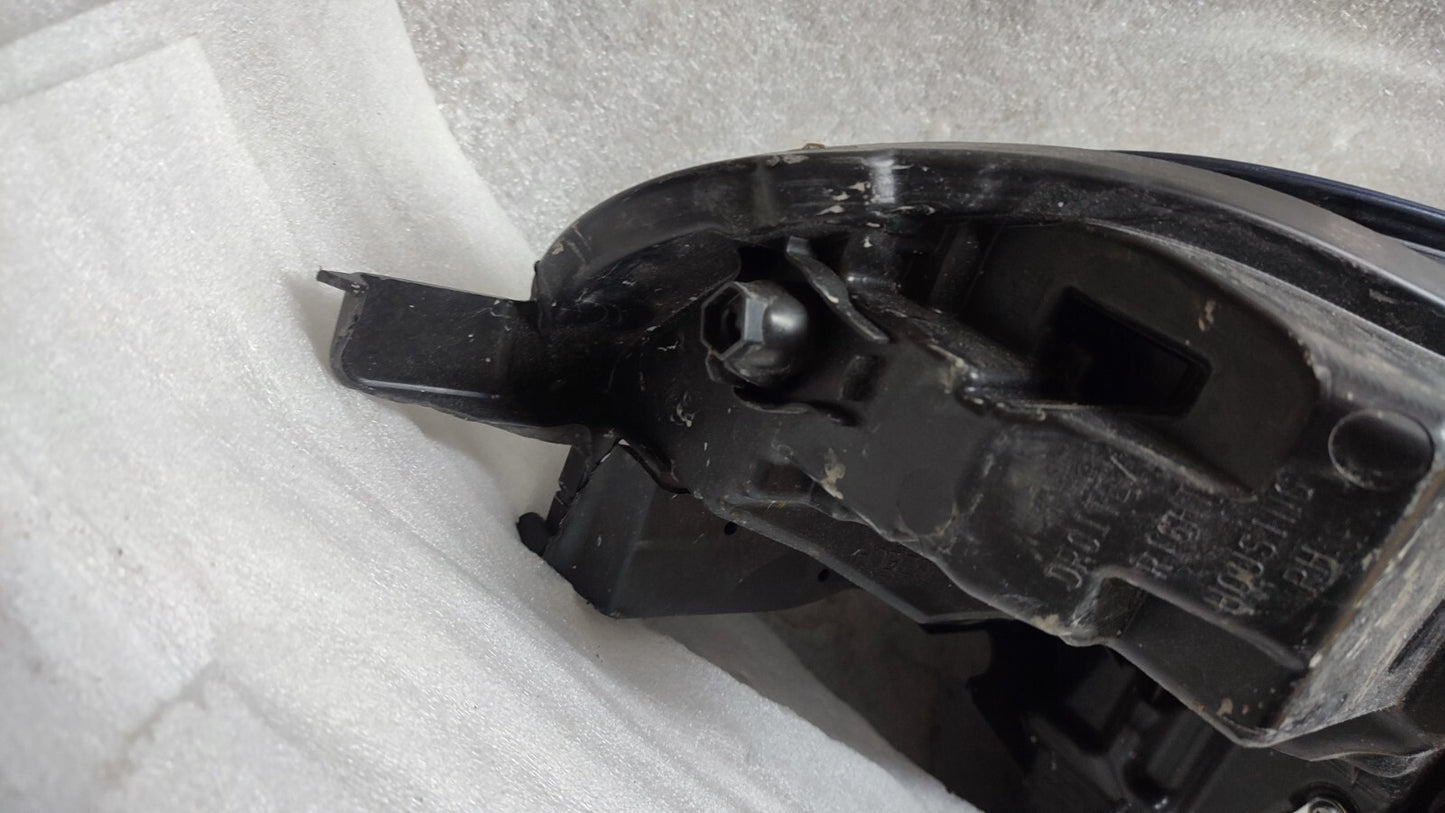 RENAULT CAPTUR HEADLAMP LED RIGHT DRIVER SIDE 260100119R MK2 2019-24 ren36