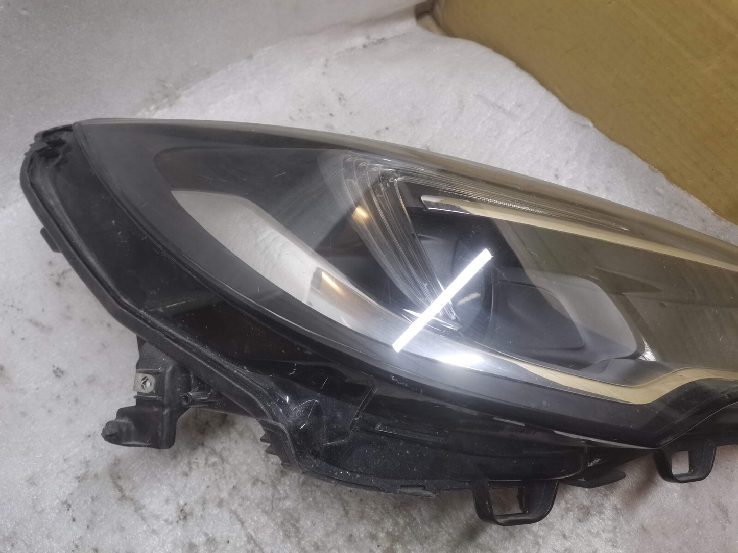 VAUXHALL ASTRA K MK5 2015-2020 DRIVERS SIDE HEADLIGHT 13401144 vxak64