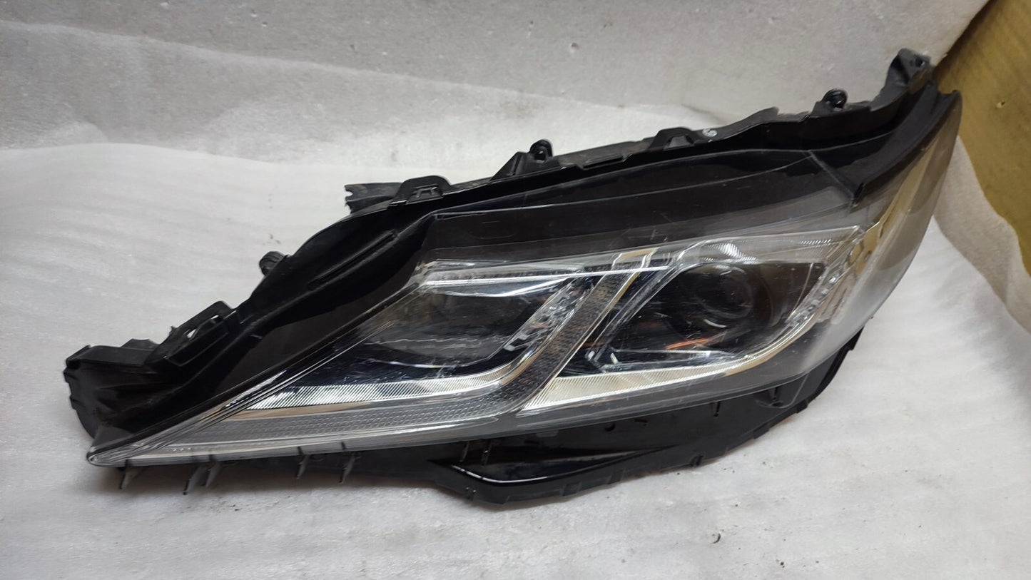TOYOTA CAMRY 2018-22 HEADLIGHT LEFT PASSENGER SIDE 81150-33D10 GENUINEtoca24