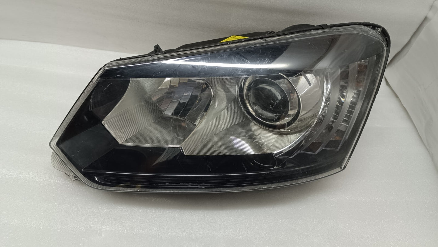 Skoda Yeti 5L 2014-2018 Genuin RHD Xenon headlight unit (left) 5L2941017D sk102