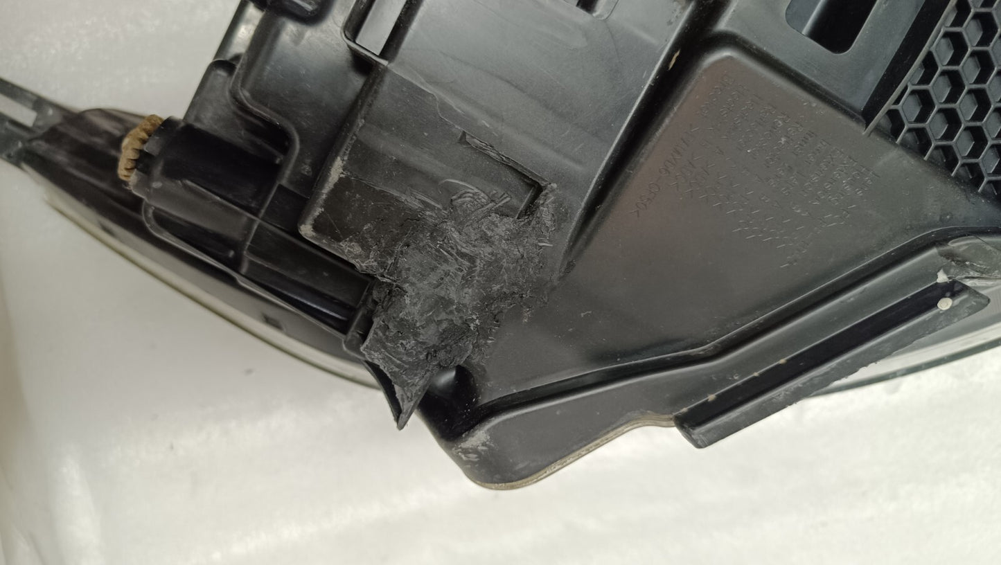 NISSAN QASHQAI Mk2 (J11) Left Passenger Side Front Headlight LED 100-18016 ni68