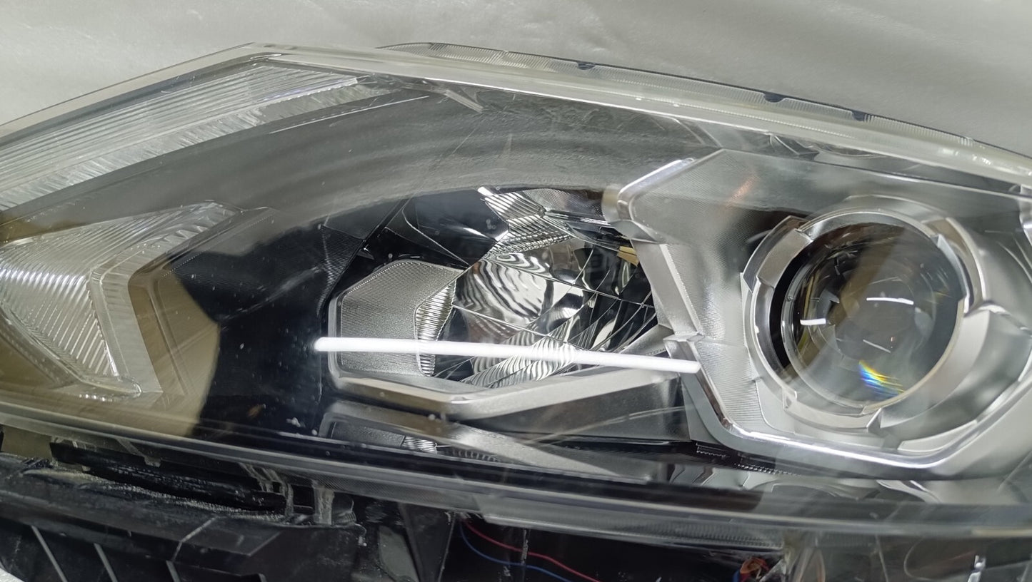 NISSAN QASHQAI Mk2 (J11) Left Passenger Side Front Headlight LED 100-18016 ni68