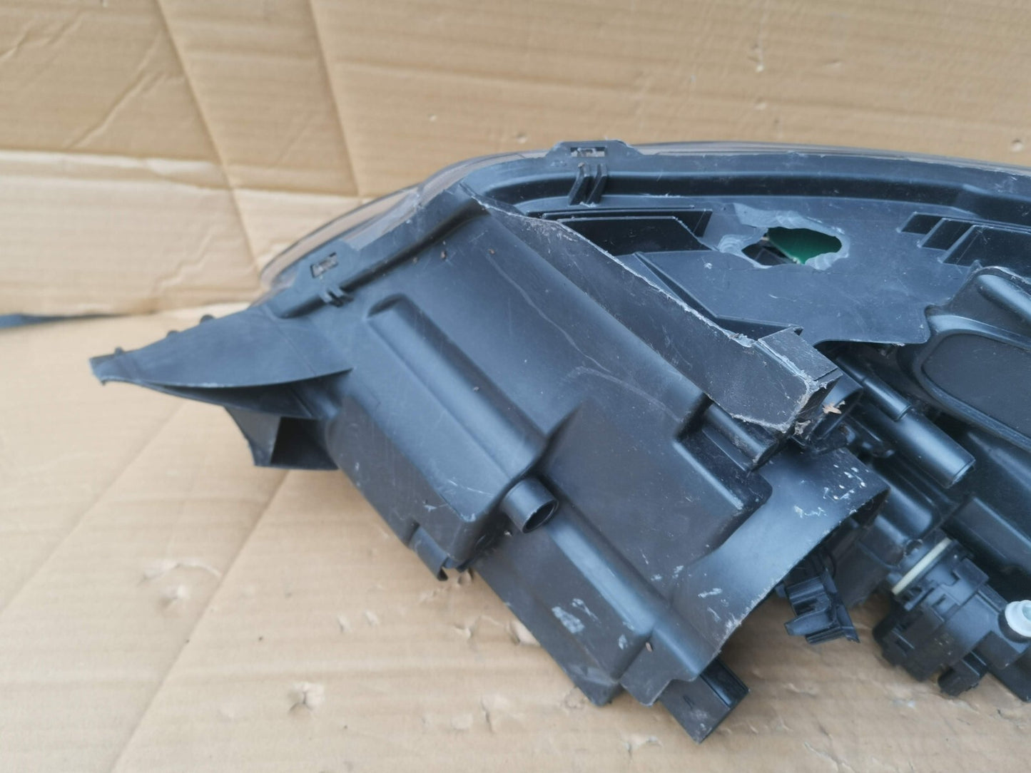 PEUGEOT 2008 2016 - 2019 DRIVER O/S LED HEADLIGHT  9825313580 psa25