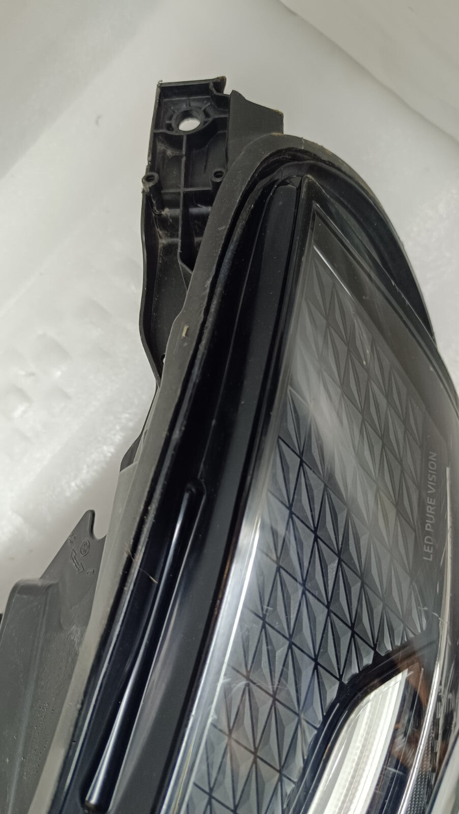 RENAULT CAPTURE HEADLAMP LEFT. PURE LED MK5 2019-2023 PASSENGER 260608134R  re69