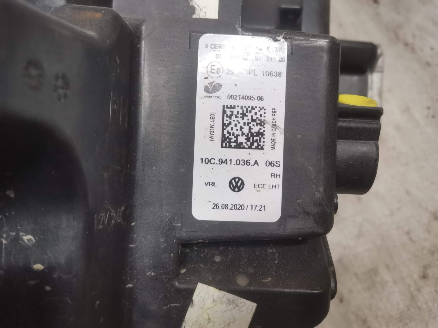 VOLKSWAGEN ID3 2021 HEADLIGHT RIGHT SIDE 10C941036A vwid84