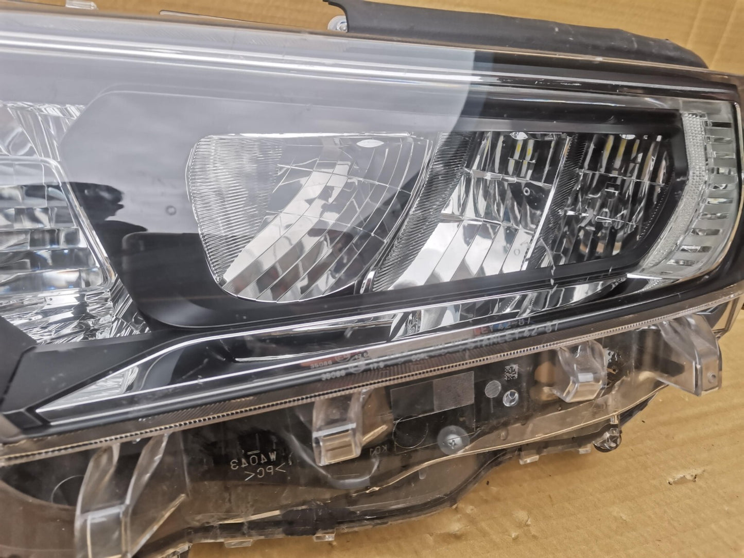 TOYOTA RAV4 2022 Genuine Left Passenger LED Headlight 51593 81145-42A22 tor412
