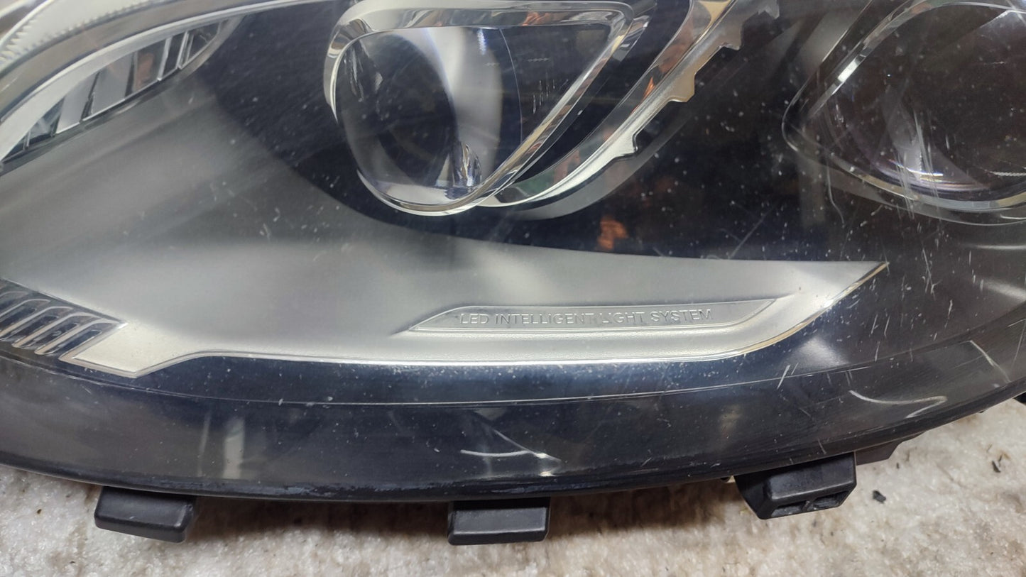 MERCEDES GLE W166 Passenger Side LED Intelligent Headlight A1669062303 m68