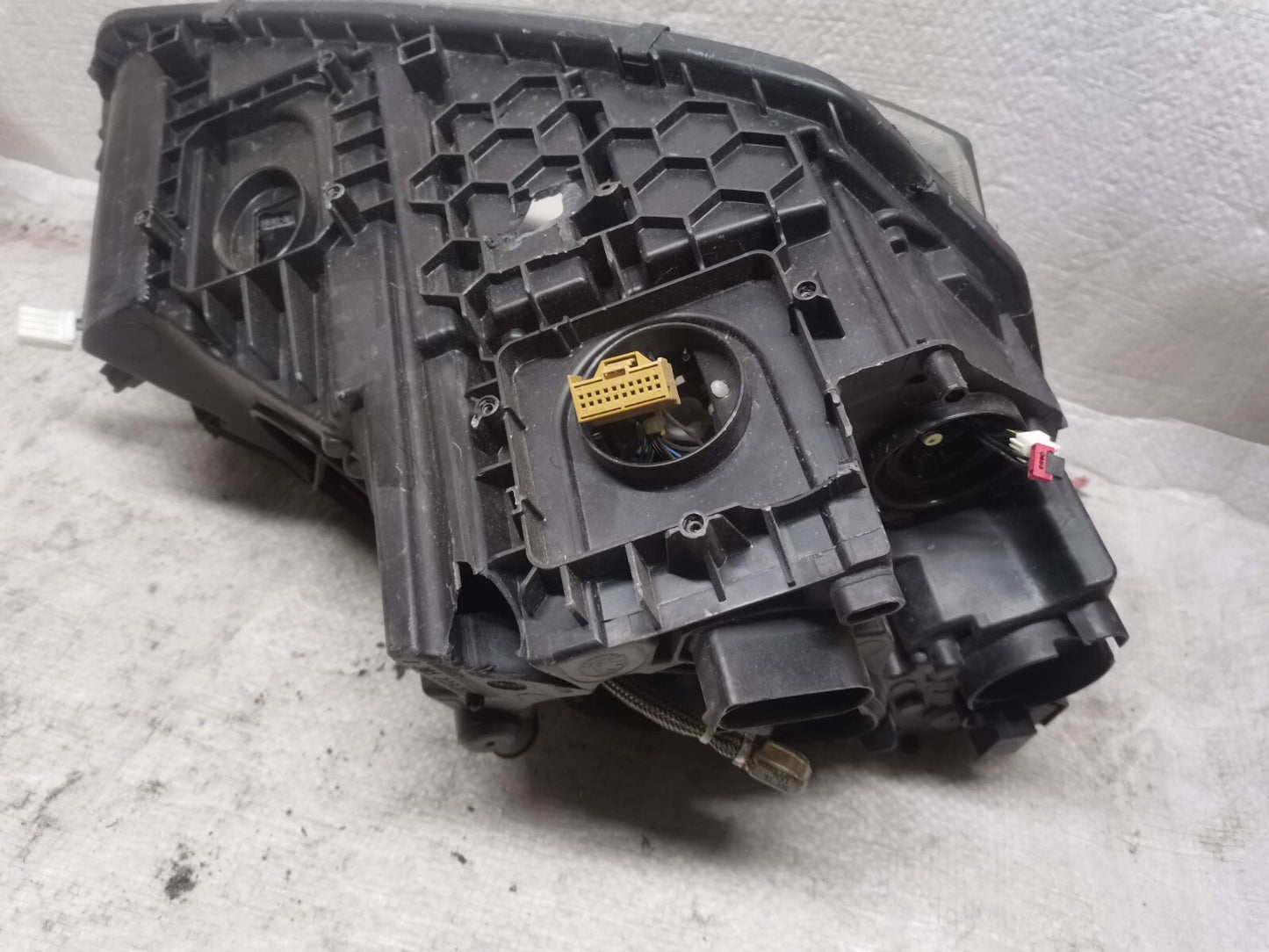 SKODA YETI 2013-17 NEARSIDE LEFT XENON LED HEADLIGHT GENUINE 5L2941015C skye37