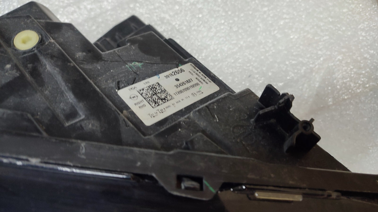 VAUXHALL CORSA F 2019+ DRIVERS RIGHT RH O/SIDE HEAD LIGHT HEADLAMP 39162656 v103