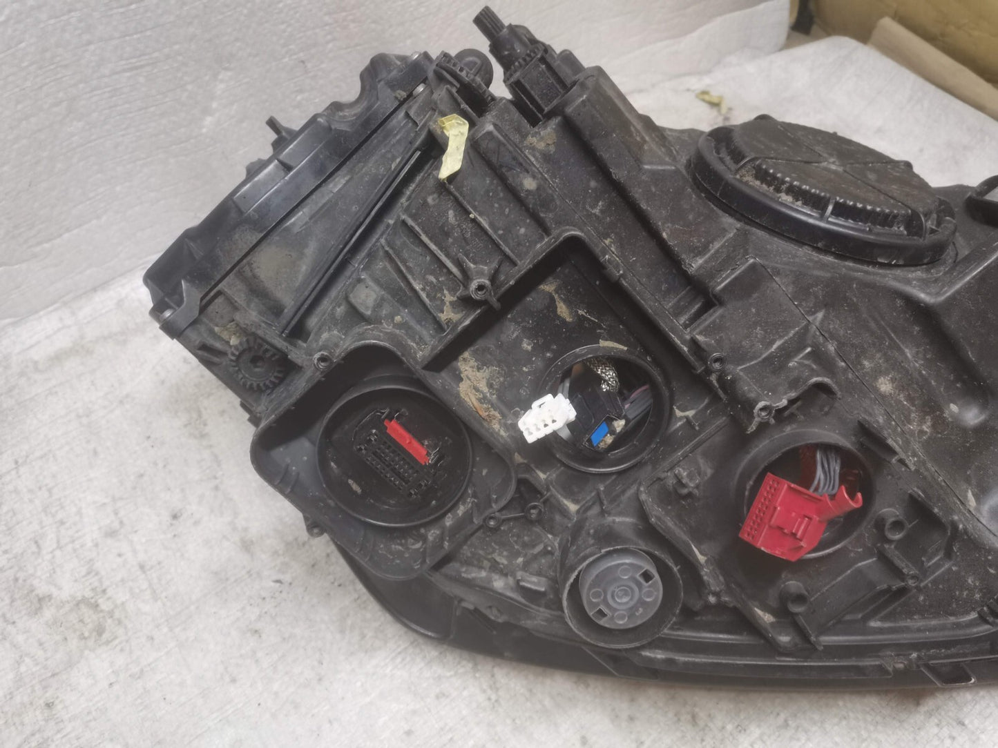 VOLKSWAGEN GOLF 2013-2018 MK7 PASSENGER SIDE XENON HEADLIGHT vwgo80