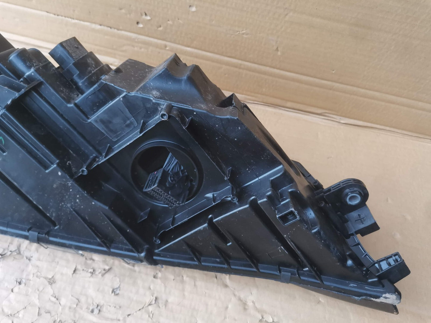 SKODA OCTAVIA MK3 FACELIFT NS PASSENGER SIDE HEADLIGHT LED XENON 5E2941015D sk65