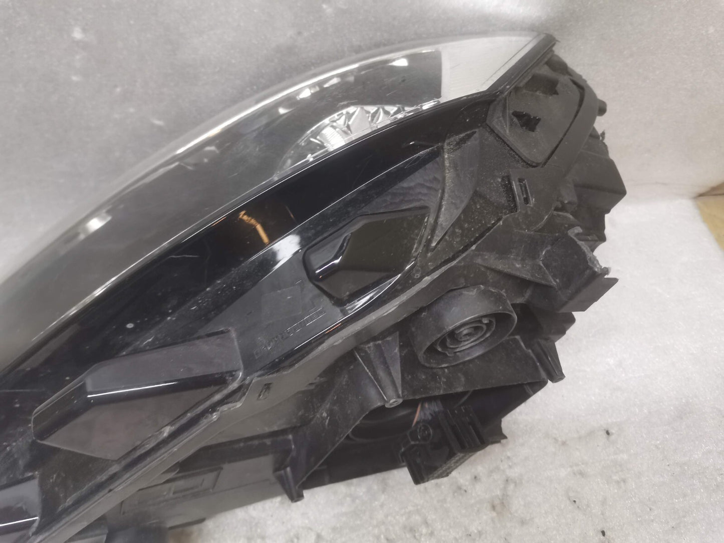 VOLKSWAGEN T-ROC R LINE N/S PASSENGER SIDE FULL LED HEADLIGHT  2GA941035Q vw130