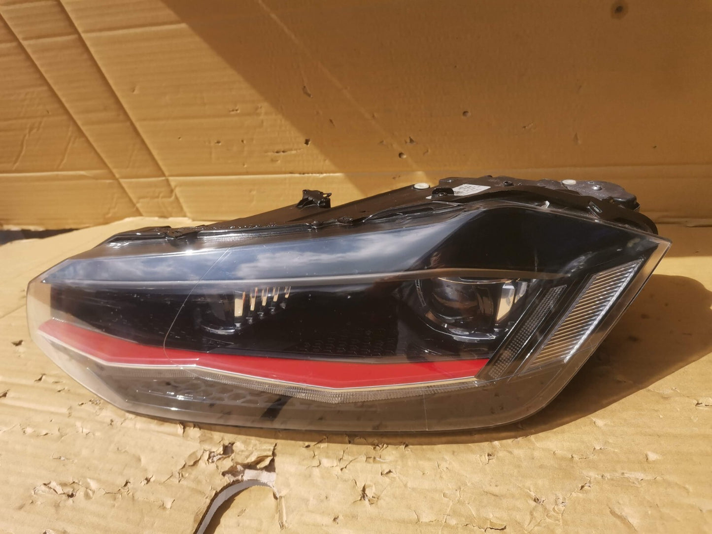 VOLKSWAGEN POLO Headlamp Headlight N/S 2017+  Hatchback LH 2G2941035J vw101