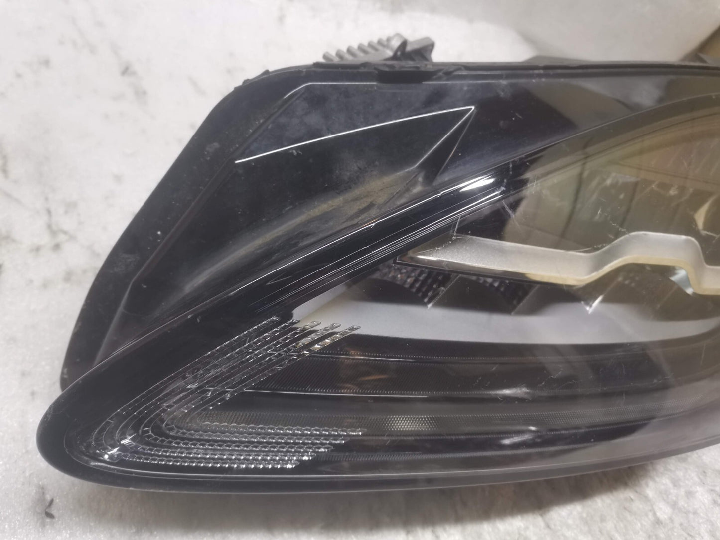 GENUINE JAGUAR E PACE X540 LEFT HEADLIGHT RHD 2017-2020 M9C313W030AB jlr35
