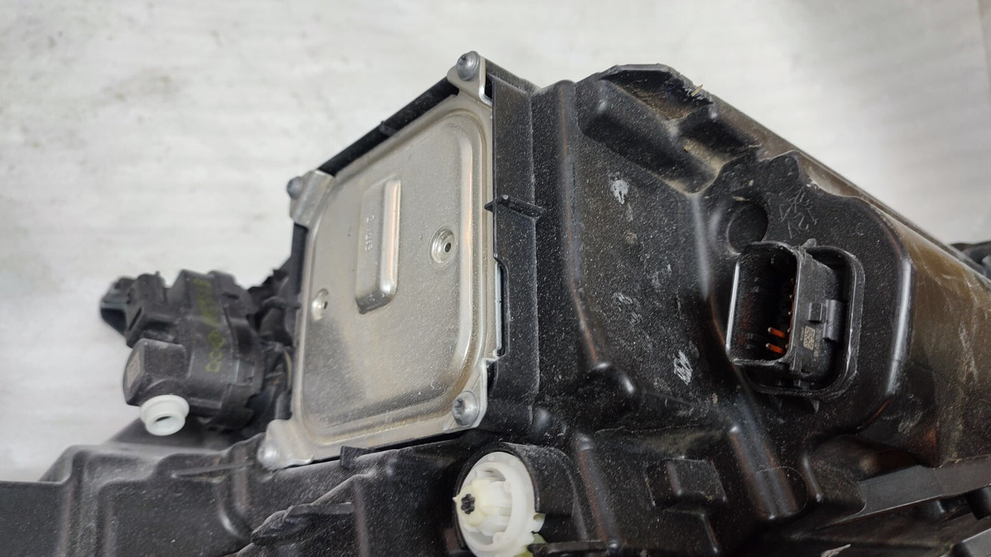 RENAULT CAPTUR HEADLAMP LED RIGHT DRIVER SIDE 260100119R MK2 2019-24 ren35