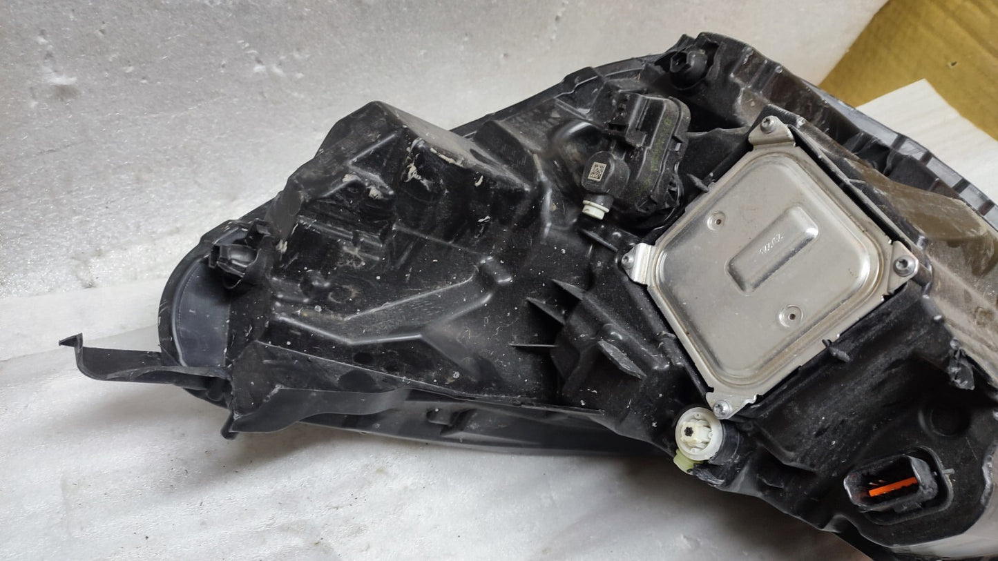 RENAULT CAPTUR HEADLAMP LED RIGHT DRIVER SIDE 260100119R MK2 2019-24 ren36