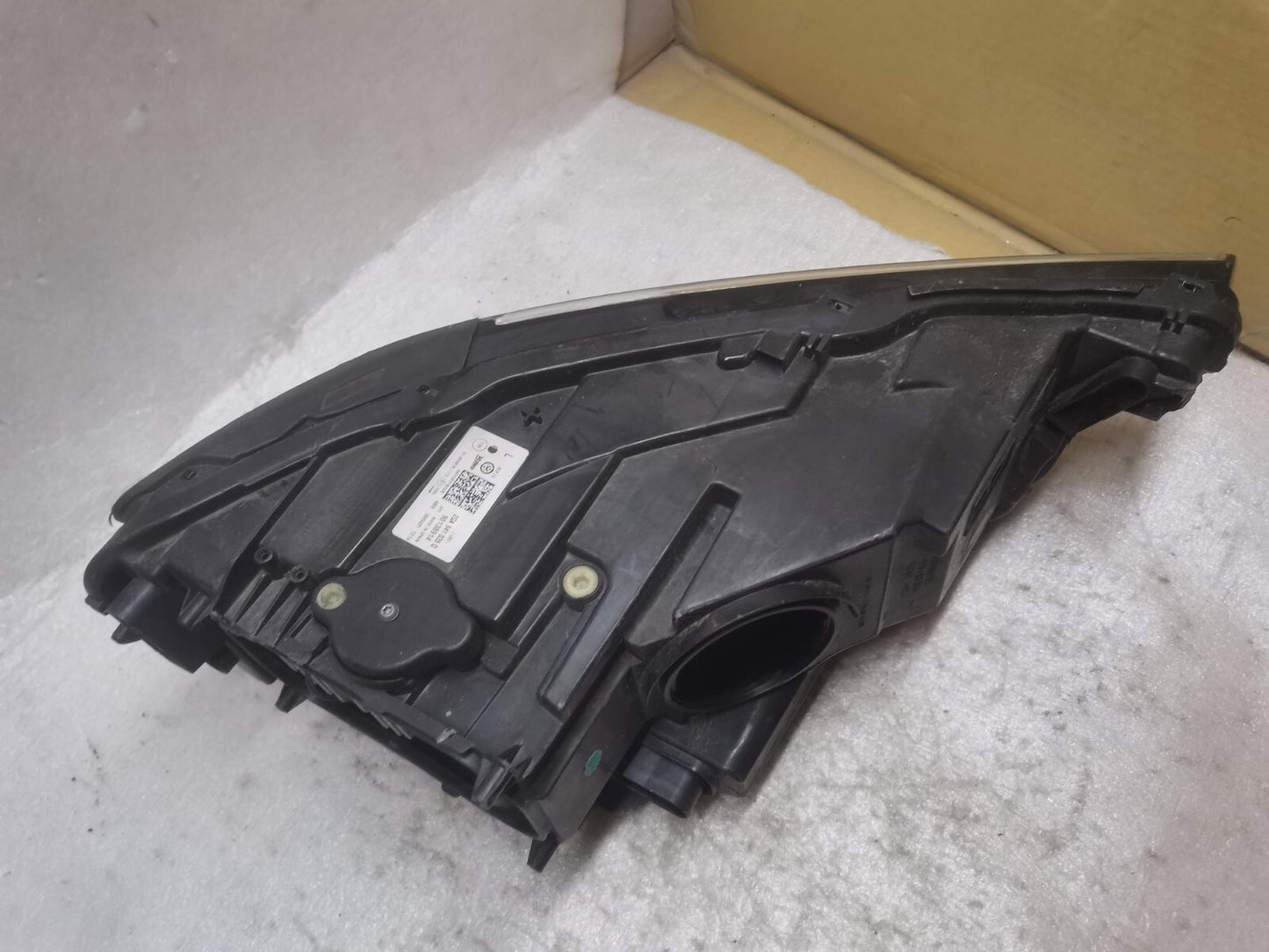 VOLKSWAGEN T-ROC R LINE N/S PASSENGER SIDE FULL LED HEADLIGHT  2GA941035Q vw130