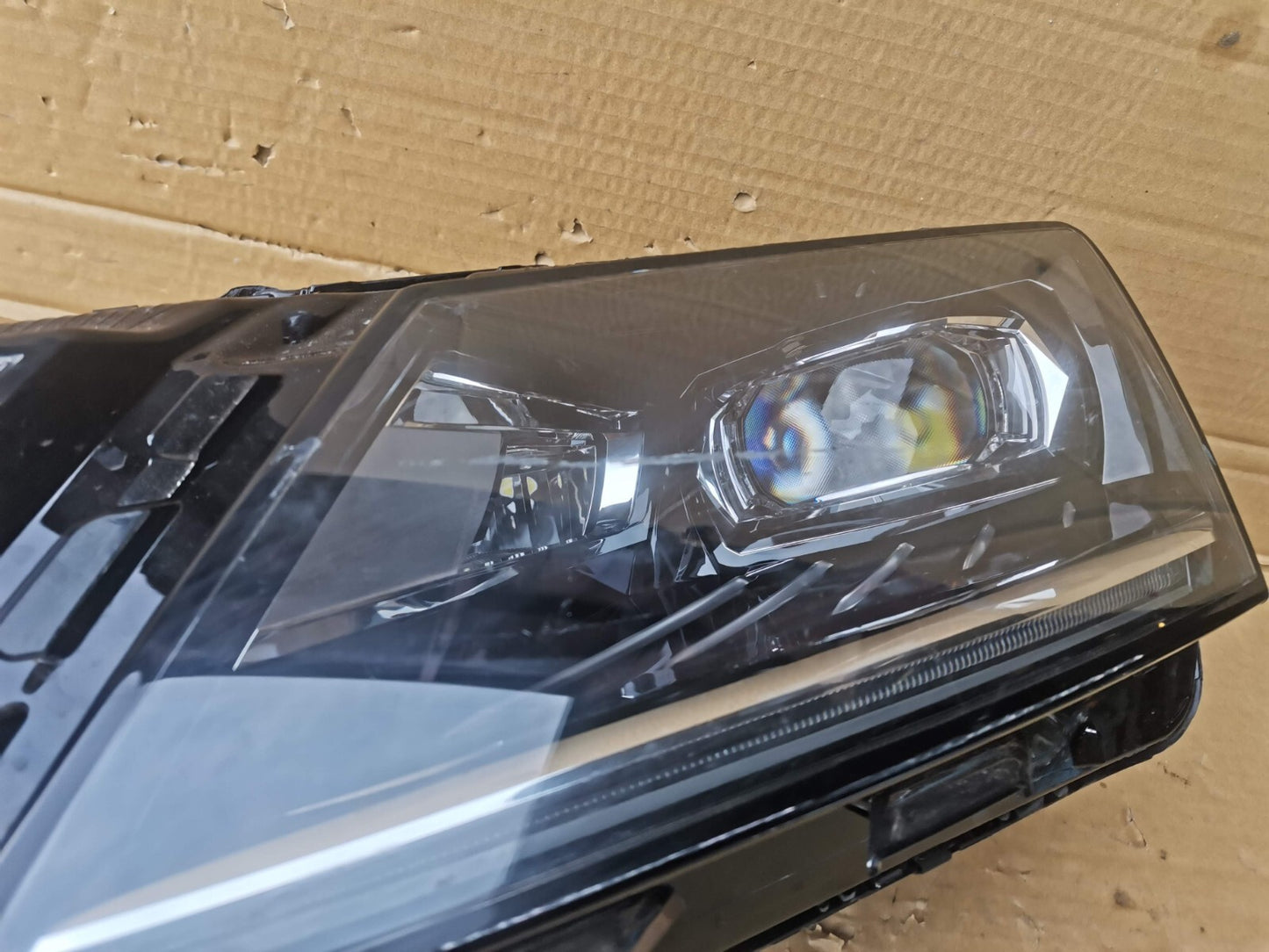 SKODA OCTAVIA MK3 FACELIFT NS PASSENGER SIDE HEADLIGHT LED XENON 5E2941015D sk65