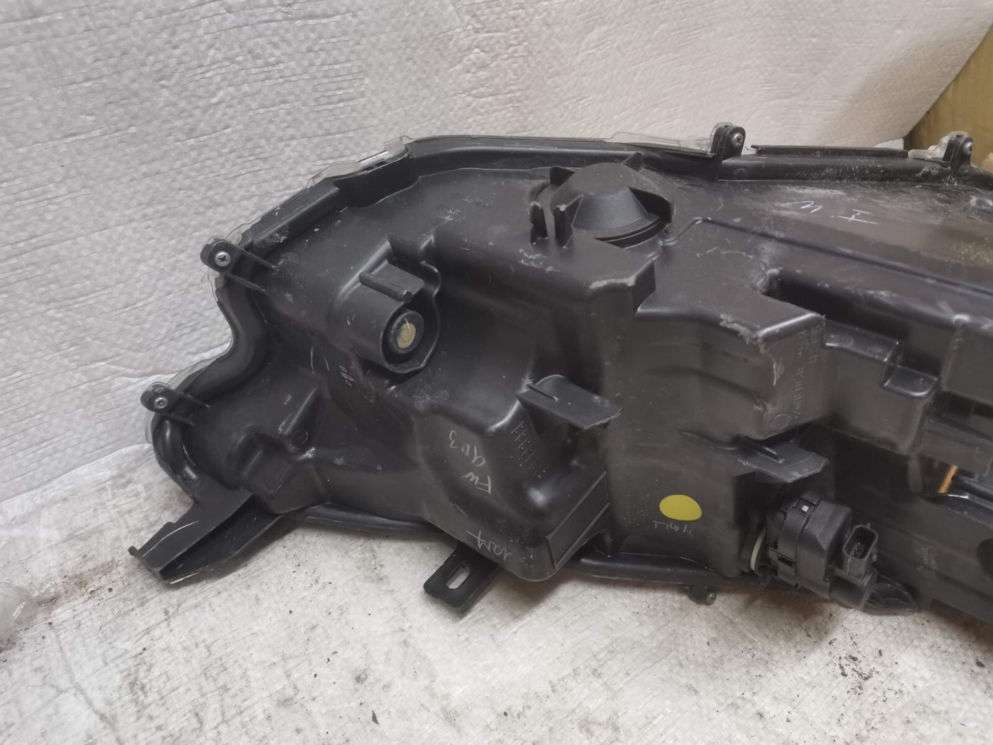 TOYOTA YARIS 2020 2021 2022 LED PASSENGERSIDE N/S LEFT GENUINE HEADLIGHT to12