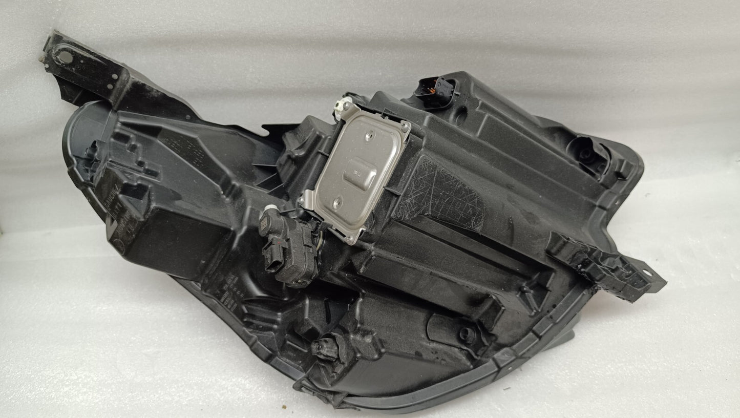 RENAULT CAPTURE HEADLAMP LEFT. PURE LED MK5 2019-2023 PASSENGER 260608134R  re69