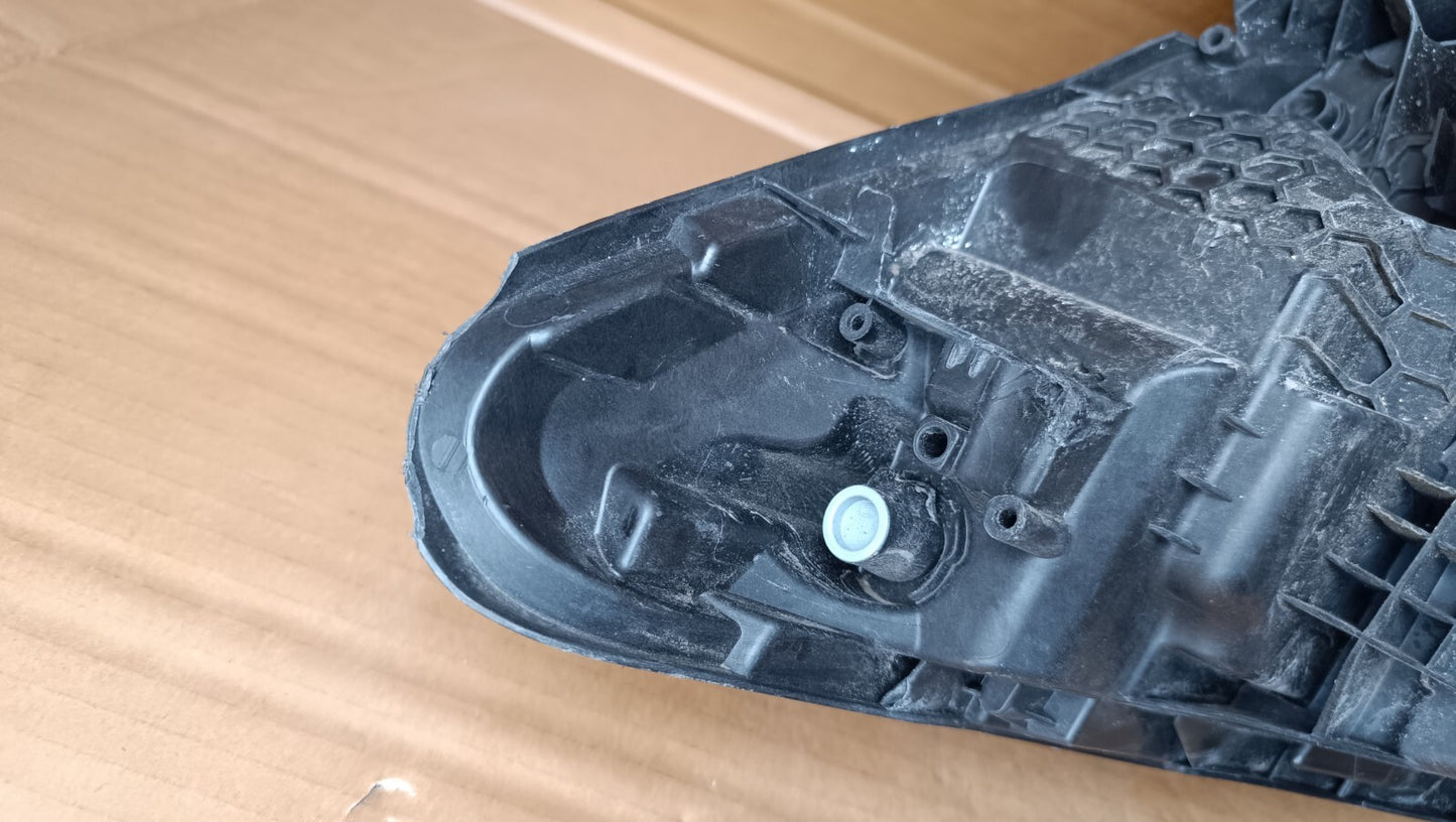 RENAULT CAPTUR 2017-19 FRONT DRIVERS O/S HEADLIGHT 260103415R ren56