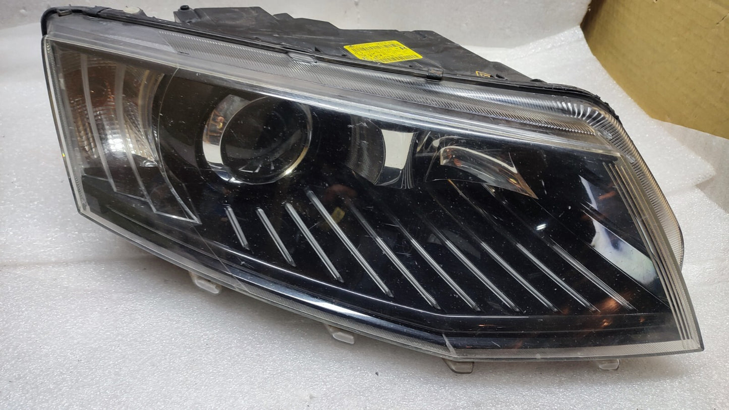 SKODA OCTAVIA 2013 - 2017 DRIVER XENON HEADLIGHT 5E2941016B