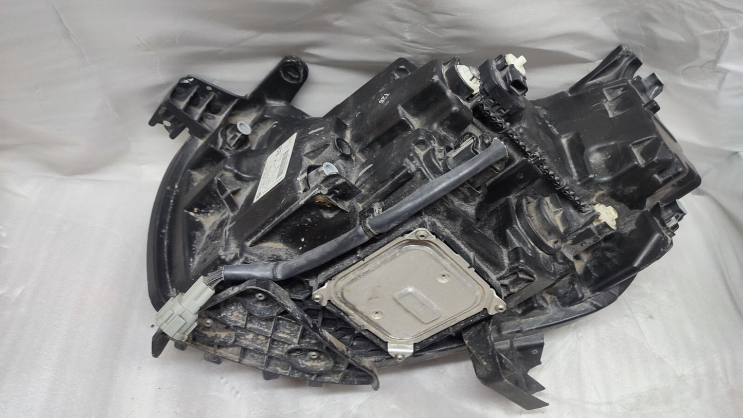 Mercedes Benz X Class Driver Side Xenon Headlamp A4709061300 2017-2020 m40797