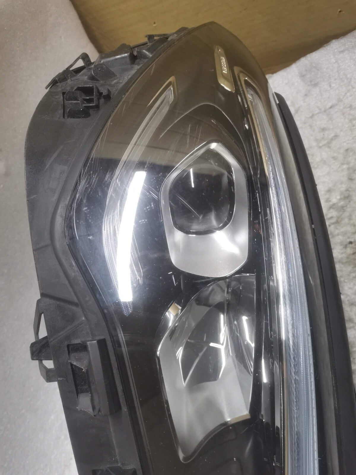 MERCEDES-BENZ CLA 2019-22 FRONT RIGHT DRIVER SIDE HEADLIGHT A1189062800 m11863