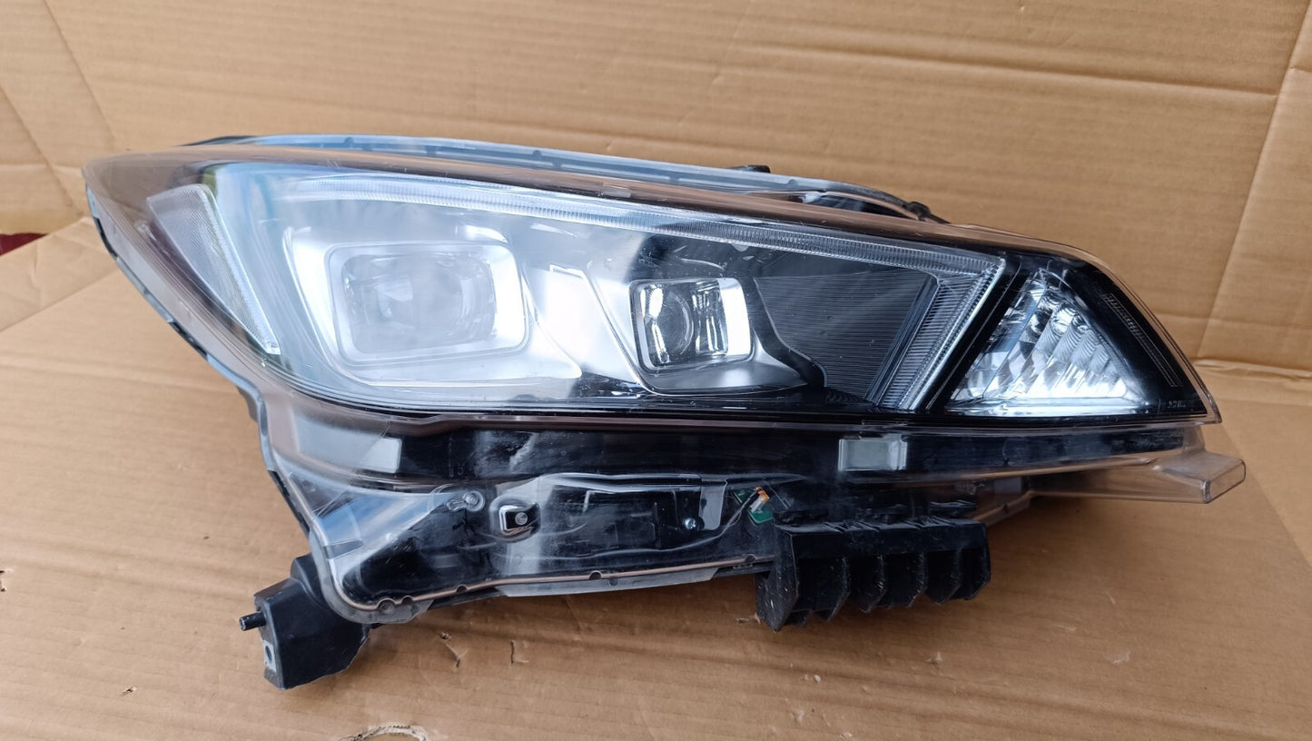 NISSAN LEAF FRONT RIGHT DRIVERS SIDE HALOGEN HEADLIGHT 260105SJ0A 2018 2024 ni60