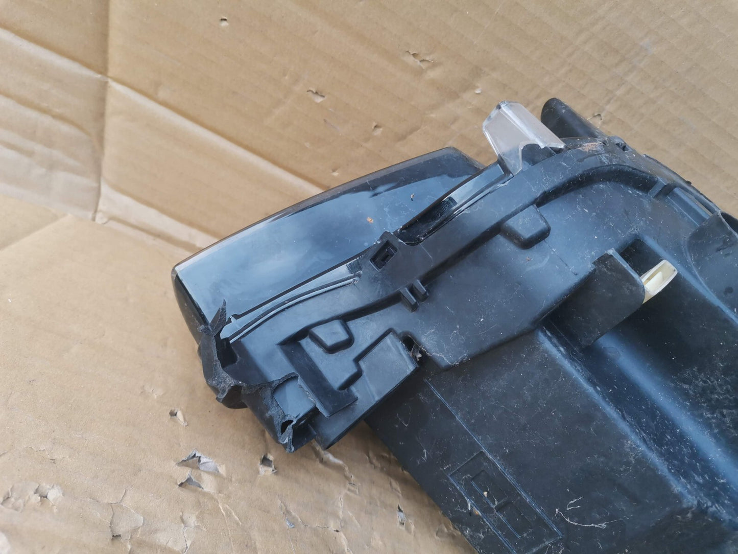 VOLKSWAGEN T- ROC 2020 PASSENGERSIDE LED XENON HEADLIGHT 2GA941035J vwtr110