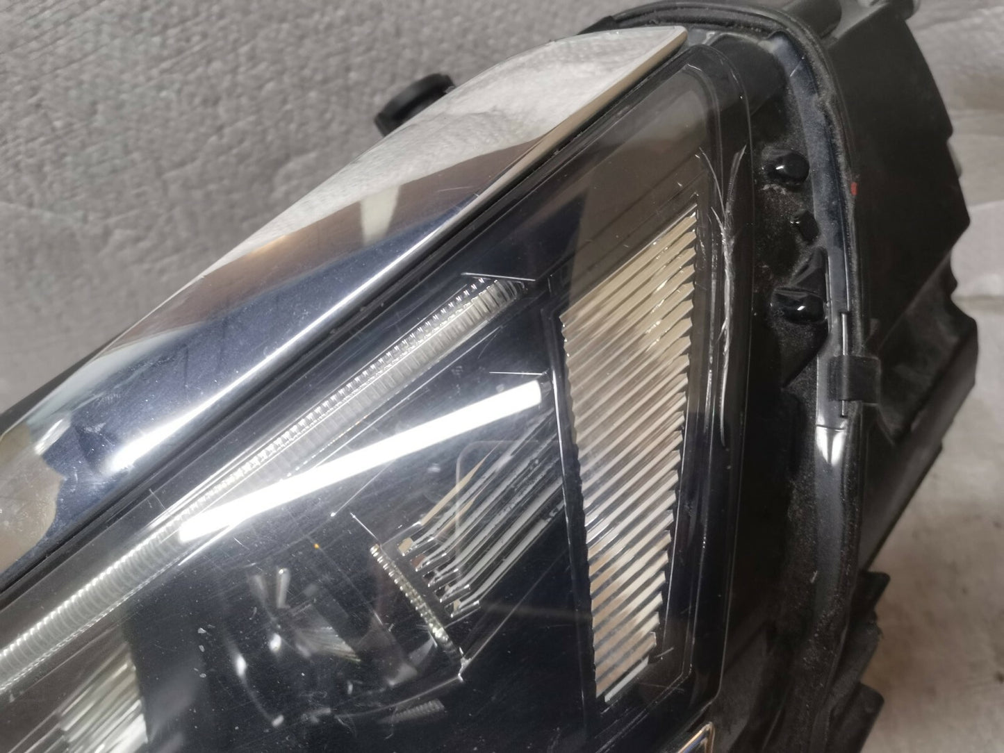 VOLKSWAGEN TIGUAN NS XENON LED HEADLIGHT 5NC941081A vwti119