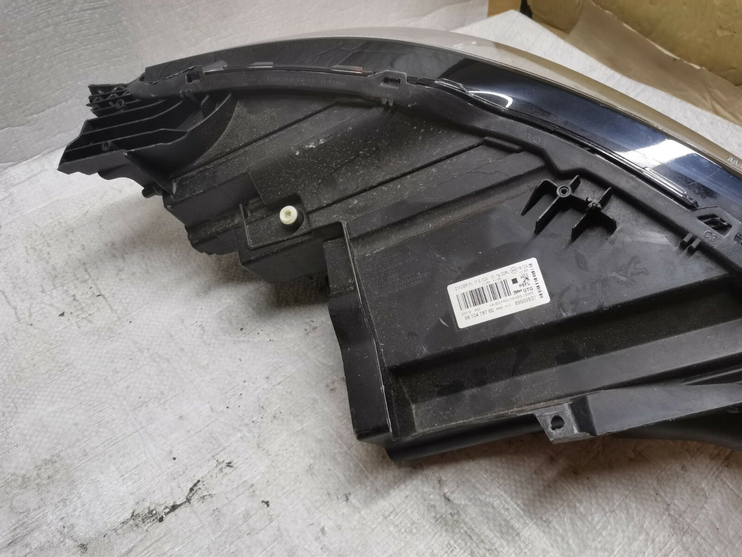 Peugeot 3008 2017-20 Left NEARSIDE headlamp Headlight 89909537 9810478780 psa3
