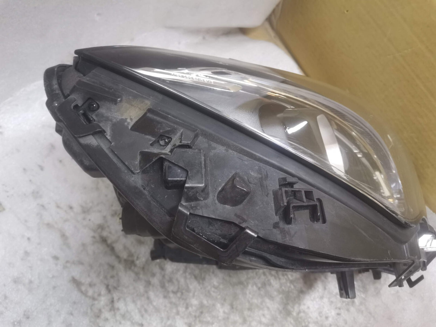 MERCEDES-BENZ CLA 2019-22 FRONT RIGHT DRIVER SIDE HEADLIGHT A1189062800 m11863