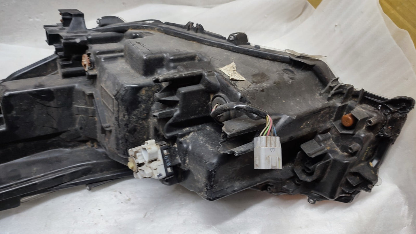 GENUINE TOYOTA HILUX HEADLIGHT DRIVERS RIGHT MK8 2022 81150-YP141 to50