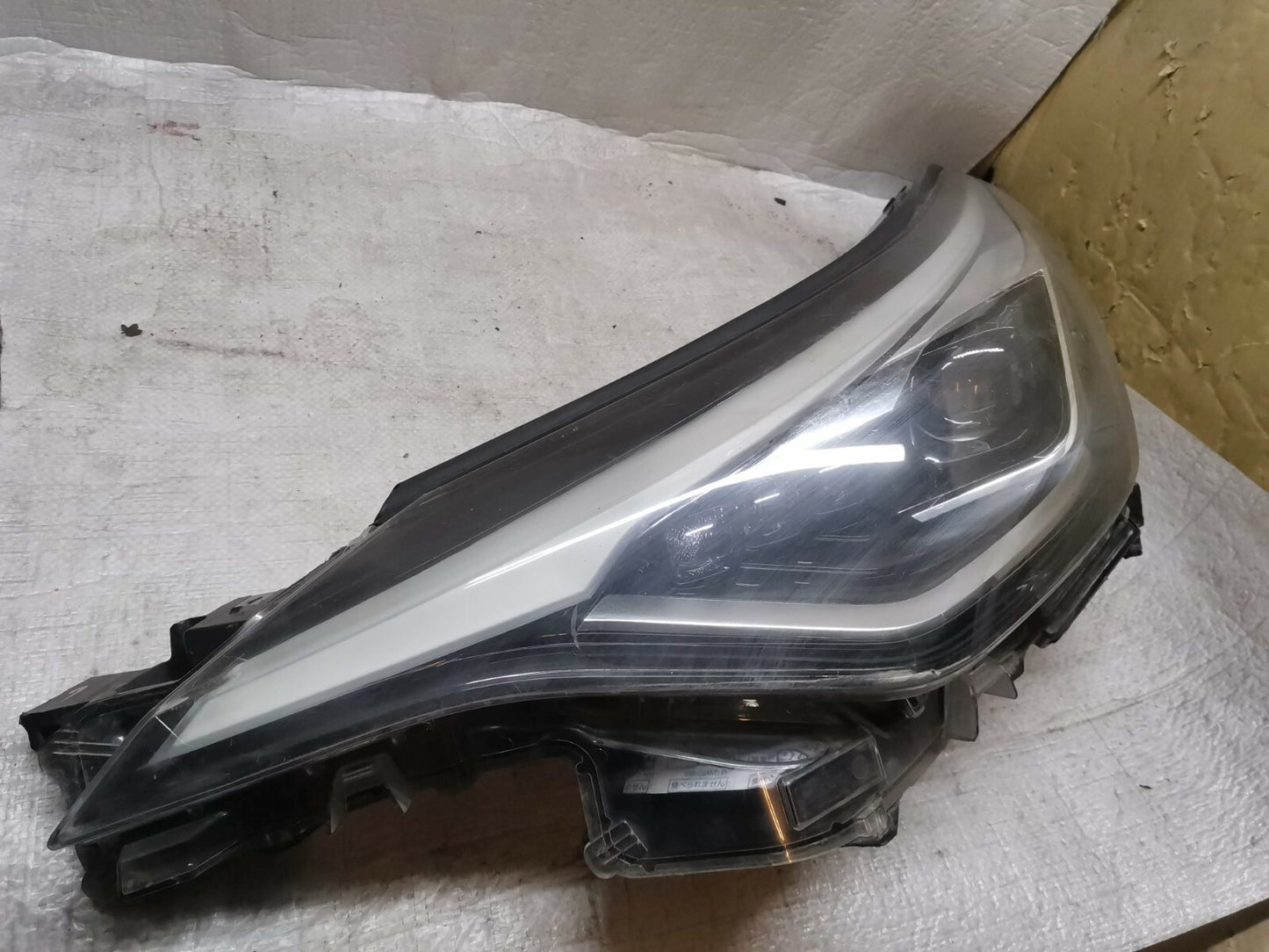 TOYOTA C-HR LEFT PASSENGER SIDE FULL LED HEADLIGHT 2020 2021 toch3