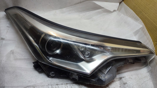 Toyota CH-R headlight Halogen driver side 2017-2019 81110-F4011-00 to40