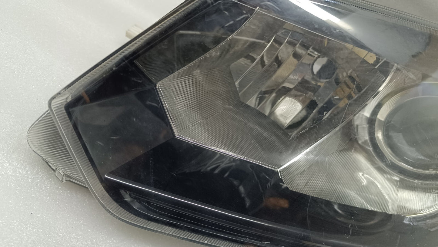 Skoda Yeti 5L 2014-2018 Genuin RHD Xenon headlight unit (left) 5L2941017D sk102