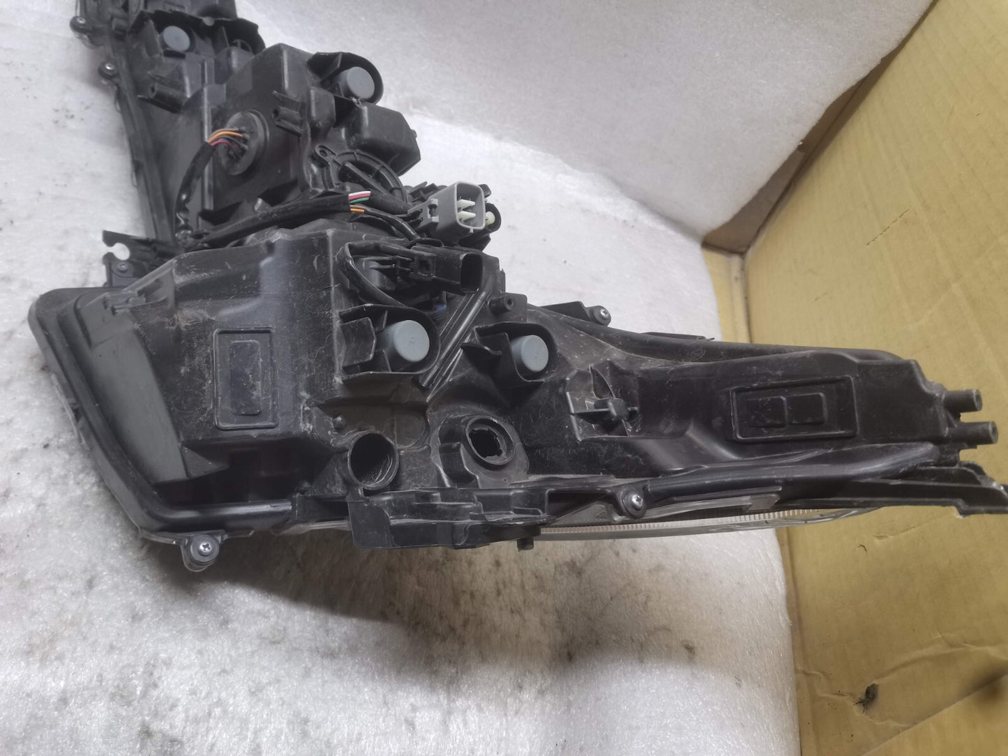 Toyota Corolla 2020 2021 RH Right LED usa Headlight OEM 81110-12L00 toco23